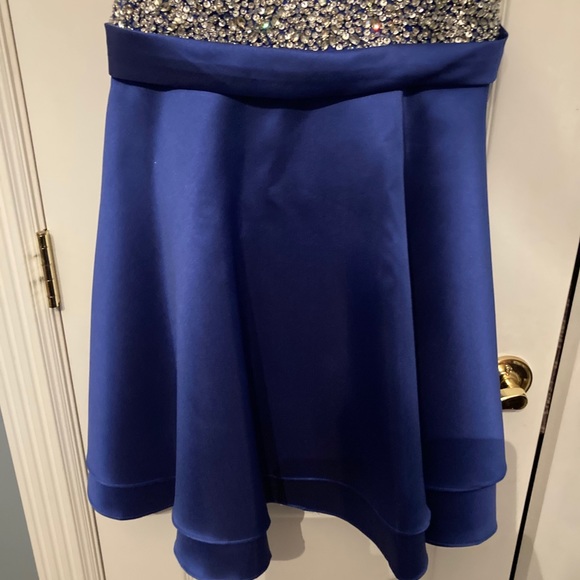 Prom Dress - Picture 4 of 6